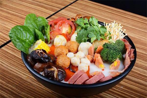 名佬麻辣燙加盟費(fèi)多少