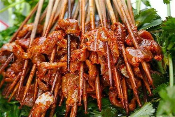 牛簽簽串串香加盟費是多少