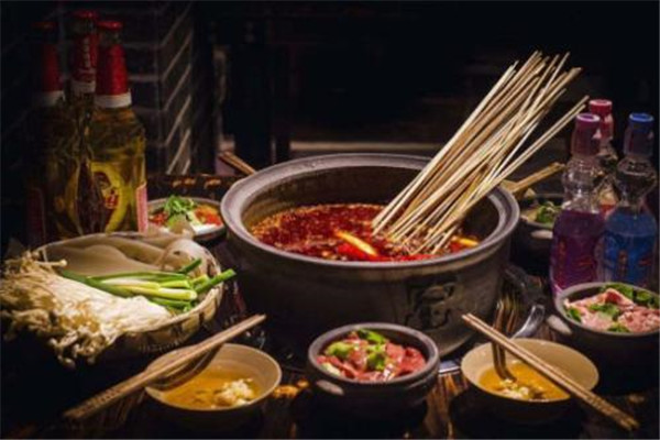 牛簽簽串串香加盟費是多少