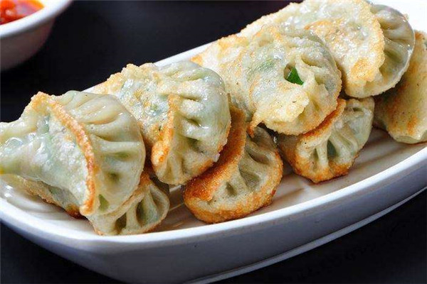 孔一凡餃子店利潤