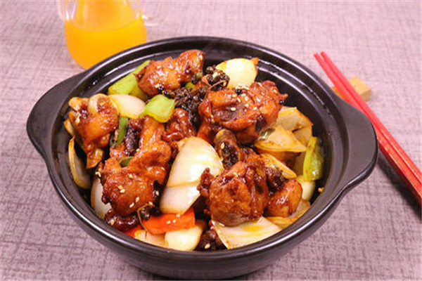 南云上品瓦香雞米飯