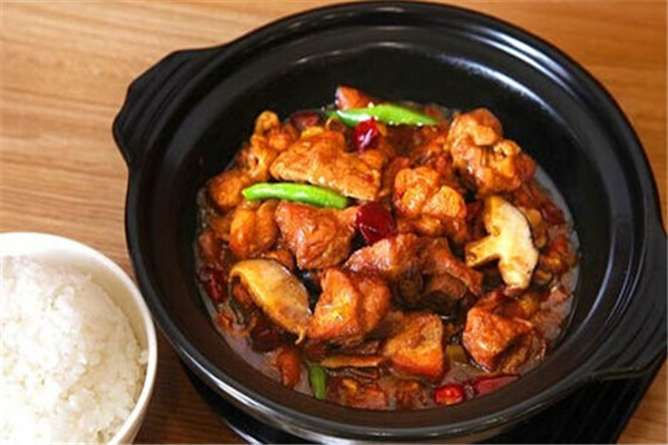 南云上品瓦香雞米飯加盟怎么樣