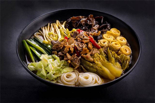 南陽丁老二米線加盟店投資多少