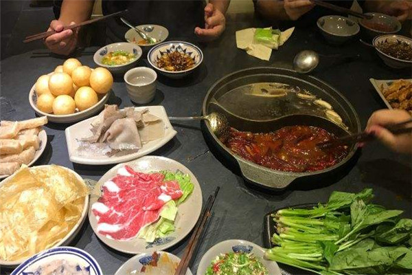 十九堂火鍋加盟費高嗎