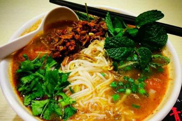 昆明青和小鍋米線加盟費用標準