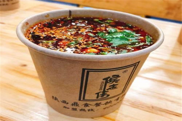 侯志偉酸辣粉能掙錢嗎