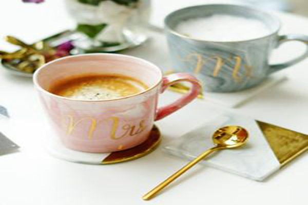 中學(xué)門口奶茶店怎么樣