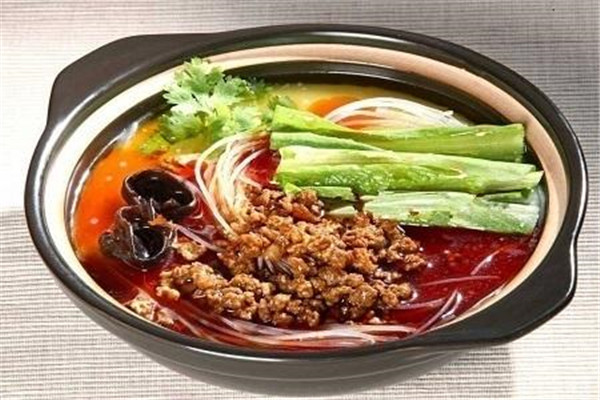 馬氏麻辣燙跟馬玉濤是一家嗎