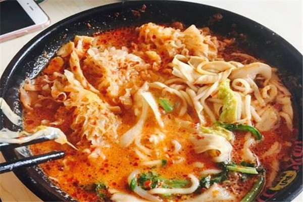 學校食堂檔口麻辣燙好做嗎