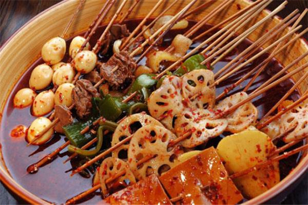 耍串牛肉串串香不要加盟費(fèi)嗎