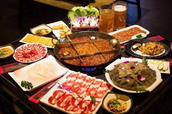 耍串牛肉串串香加盟費用多少