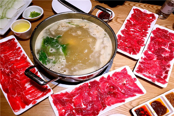 叁哩囤霸王牛肉火鍋加盟費多少