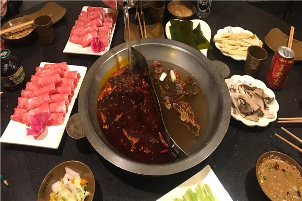 如何加盟皇城老媽火鍋店