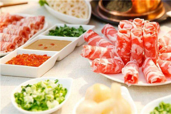 三不牛腩火鍋加盟費