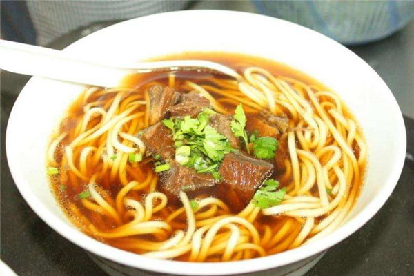 美國加州牛肉面年利潤