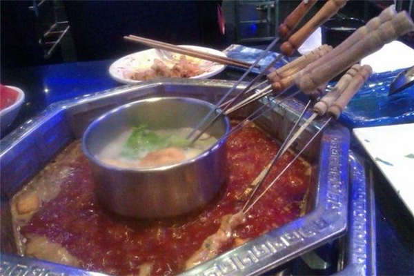 上上謙串串香