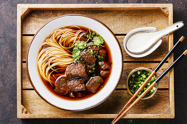 湯姥爺蹺腳牛肉面加盟支持