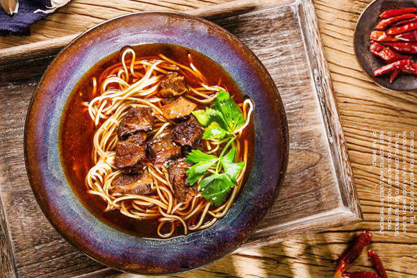 湯姥爺蹺腳牛肉面品牌賣(mài)點(diǎn)
