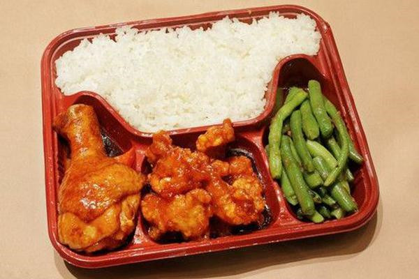 終極味道排骨飯加盟