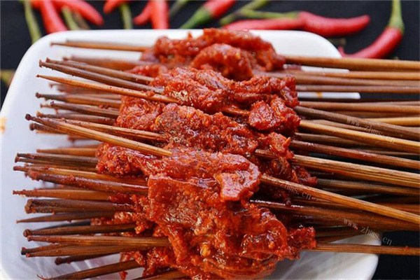 串與簽尋串串香創始人