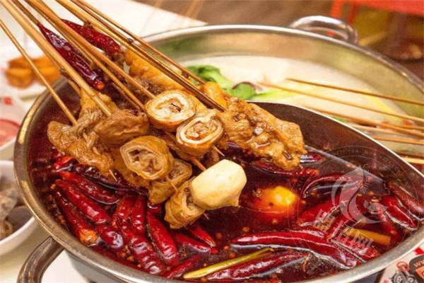 歡辣頌串串香加盟