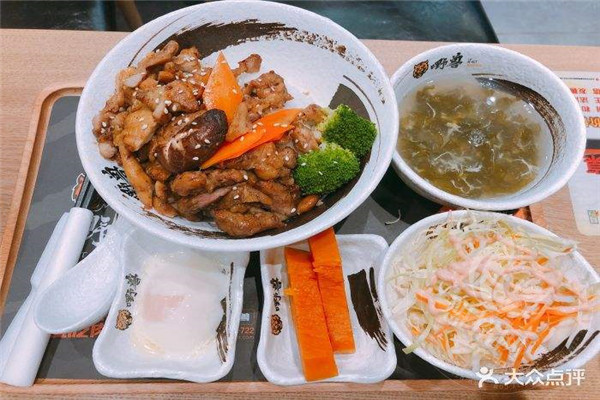嘢獸醬燒烤肉飯