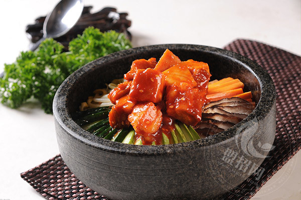 饞食貓脆皮雞拌飯利潤(rùn)