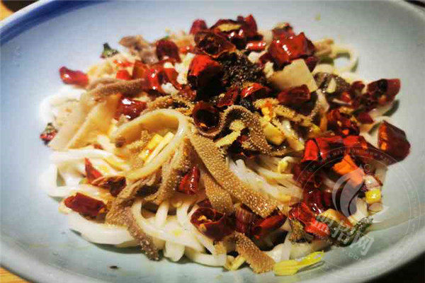 皇尚饞帶餡兒牛肉面