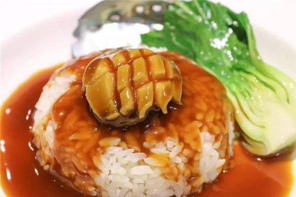 開一家養(yǎng)生鼎鮑汁撈飯一年賺多少