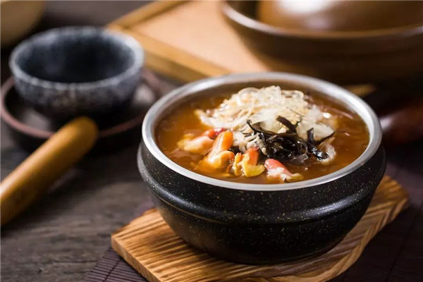 開一家養(yǎng)生鼎鮑汁撈飯一年賺多少