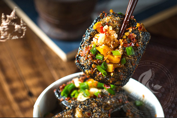 老帥爺王臭豆腐店弄下來(lái)得多少錢(qián)？