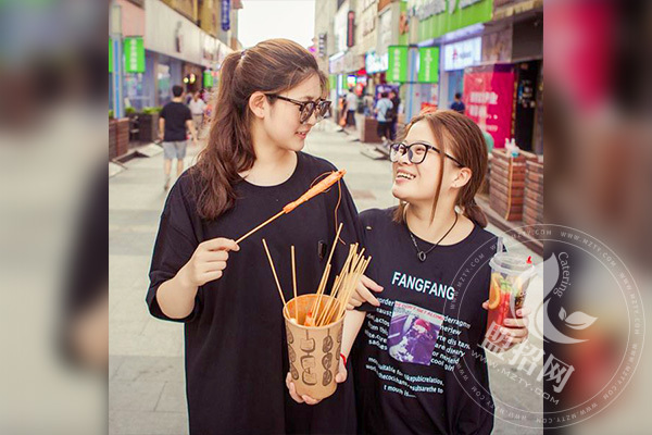 嘻嘻哈哈串串杯加盟店