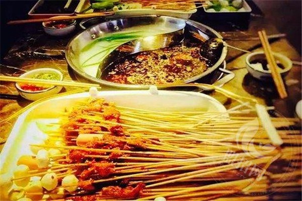 七婆串串香總部在哪