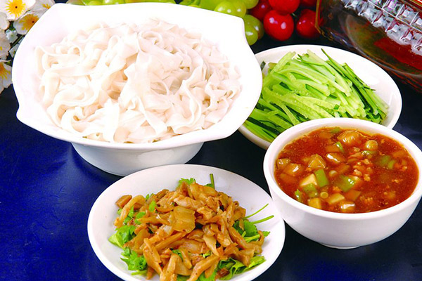 皇尚饞帶餡兒牛肉面