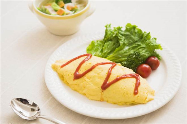門司咖喱蛋包飯一年能賺多少錢