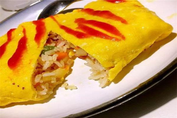 門司咖喱蛋包飯一年能賺多少錢