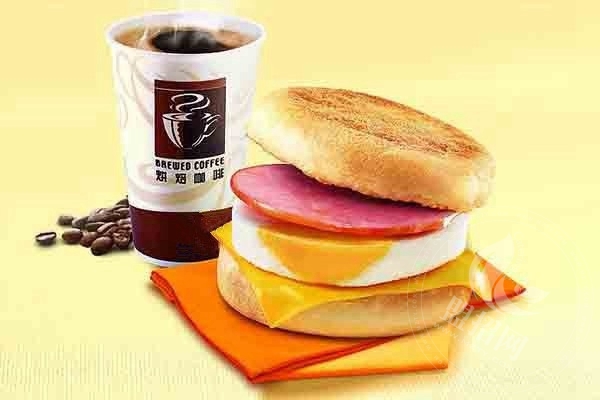 吉?jiǎng)倏藵h堡總部在哪