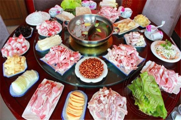 巴九門老火鍋加盟費多少