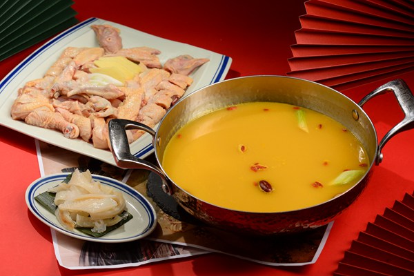 百鳥(niǎo)朝鳳港式雞煲火鍋加盟多少錢(qián)