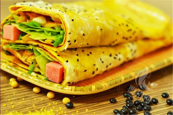 王小麥煎餅果子加盟掙錢嗎