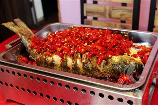 八卦爐烤魚加盟