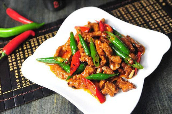 周大廚辣椒炒肉總部