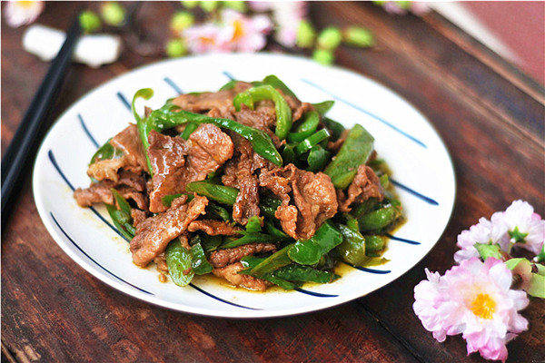 周大廚辣椒炒肉總部
