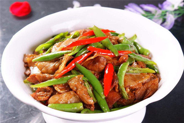 周大廚辣椒炒肉總部