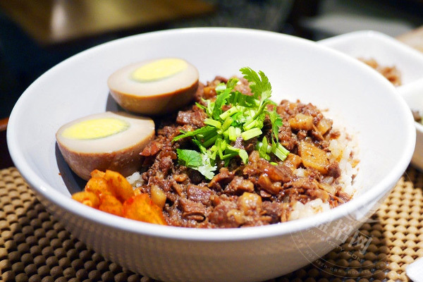 吉野家鹵肉飯多錢