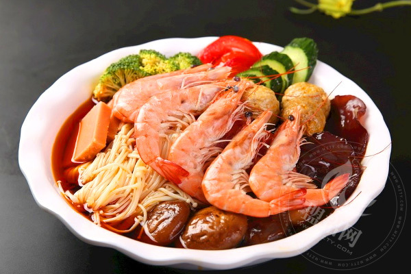 莫阿姨麻辣燙加盟就是騙子