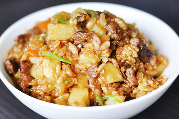 味來主角元氣燜飯加盟靠譜嗎