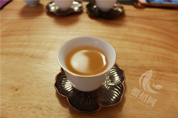 世代皇茶奶茶多少錢