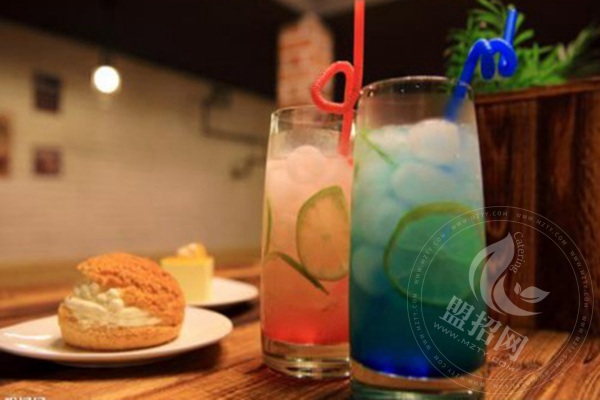 精典泰迪奶茶加盟