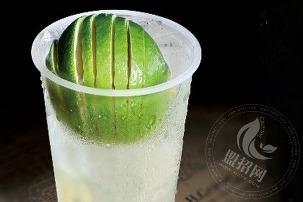 侯彩擂奶茶加盟店賺錢嗎